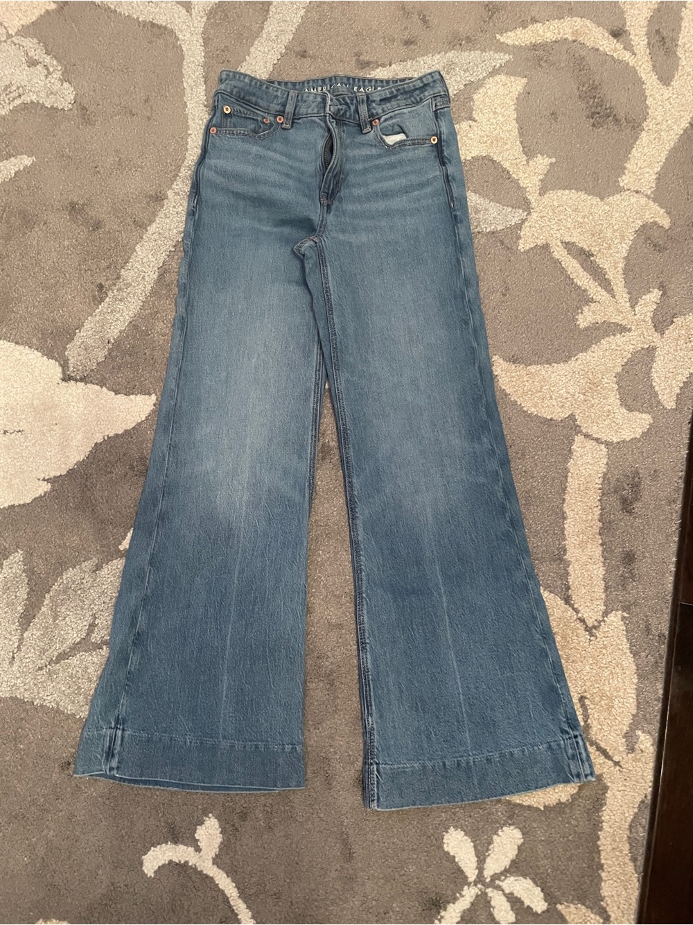 American Eagle Outfitters High-Rise Wide Leg Jeans 00 Regular Wide Hem